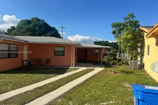 2345 NW 28th St, Oakland Park, FL 33311 - Photo 2