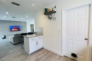 911 N 14th Ave, Hollywood, FL 33020 - Photo 8