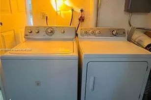 911 N 14th Ave, Hollywood, FL 33020 - Photo 36