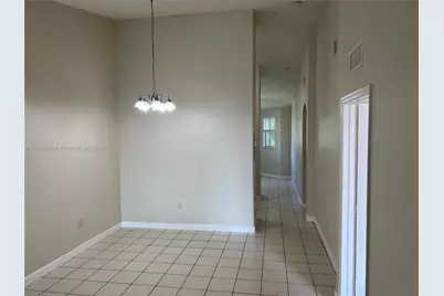 2903 SE 17th Ave #201, Homestead, FL 33035 - Photo 2