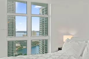 41 SE 5th St, Miami, FL 33131 - Photo 18