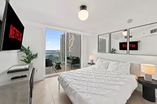41 SE 5th St, Miami, FL 33131 - Photo 20
