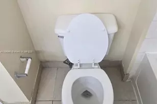 230 SW 117th Terrace, Pembroke Pines, FL 33025 - Photo 10