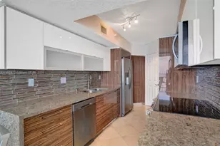 16711 Collins Ave, Sunny Isles Beach, FL 33160 - Photo 20