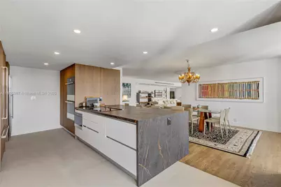 5500 Collins Ave #1104, Miami Beach, FL 33140 - Photo 8
