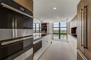 5500 Collins Ave, Miami Beach, FL 33140 - Photo 14