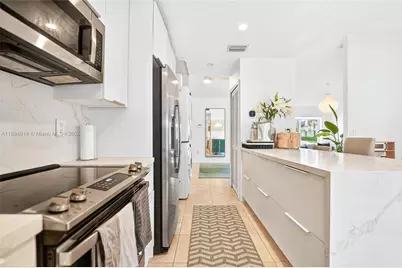 752 NW 134th Ave, Miami, FL 33182 - Photo 10