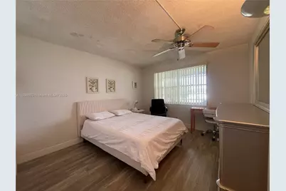 279 Markham M #M, Deerfield Beach, FL 33442 - Photo 4