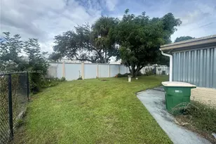 2605 NW 55th St, Tamarac, FL 33309 - Photo 2