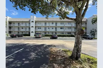 8450 Sunrise Lakes Blvd #111, Sunrise, FL 33322 - Photo 1