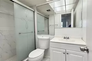 8450 Sunrise Lakes Blvd, Sunrise, FL 33322 - Photo 10