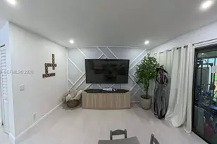 9441 NW 15th St, Pembroke Pines, FL 33024 - Photo 12