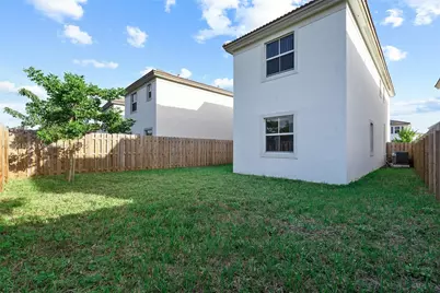 2405 NW 131st Cir, Miami, FL 33167 - Photo 34
