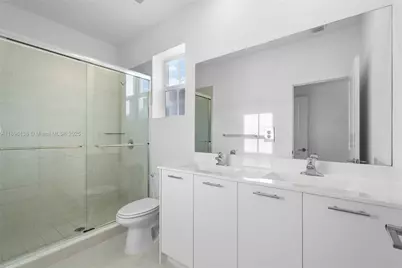 2405 NW 131st Cir, Miami, FL 33167 - Photo 28