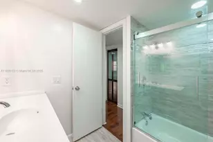 8901 N New River Canal Rd, Plantation, FL 33324 - Photo 14