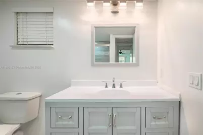 8901 N New River Canal Rd #14W, Plantation, FL 33324 - Photo 12