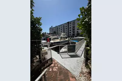 1700 NW N River Dr #201, Miami, FL 33125 - Photo 34