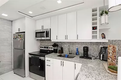 1700 NW N River Dr #201, Miami, FL 33125 - Photo 6