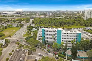 1700 NW N River Dr, Miami, FL 33125 - Photo 12