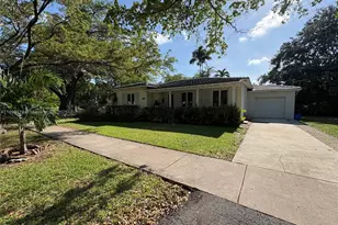 1710 Segovia St, Coral Gables, FL 33134 - Photo 2