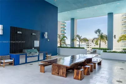 1300 Brickell Bay Dr #808, Miami, FL 33131 - Photo 20