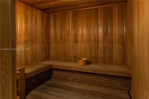 1300 Brickell Bay Dr, Miami, FL 33131 - Photo 30