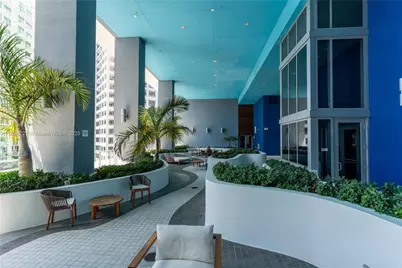 1300 Brickell Bay Dr #808, Miami, FL 33131 - Photo 18