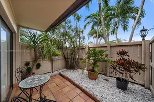 9252 SW 136th St Cir, Miami, FL 33176 - Photo 2