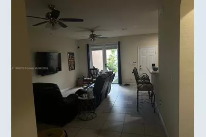 17135 SW 96 St, Miami, FL 33196 - Photo 6