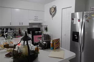 11400 NW 87th Ct, Hialeah Gardens, FL 33018 - Photo 6