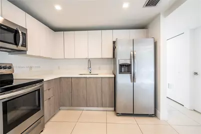 1971 Bay Dr #102, Miami Beach, FL 33141 - Photo 6