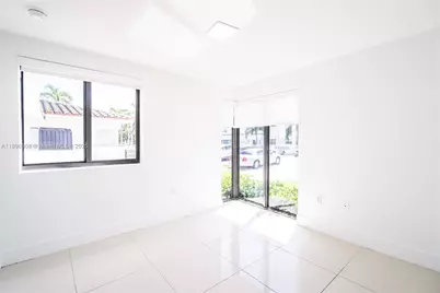 1971 Bay Dr #102, Miami Beach, FL 33141 - Photo 8
