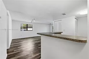 9877 Nob Hill Ct, Sunrise, FL 33351 - Photo 4