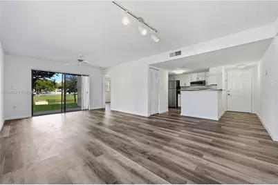 9877 Nob Hill Ct #9877, Sunrise, FL 33351 - Photo 2