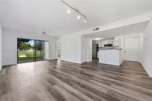 9877 Nob Hill Ct, Sunrise, FL 33351 - Photo 2