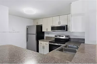 9877 Nob Hill Ct #9877, Sunrise, FL 33351 - Photo 6