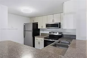 9877 Nob Hill Ct, Sunrise, FL 33351 - Photo 6