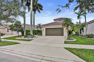 1725 Winterberry Ln, Weston, FL 33327 - Photo 4