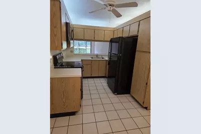 401 Pinecrest Cir #A, Jupiter, FL 33458 - Photo 2