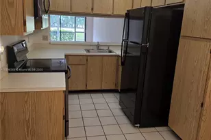 401 Pinecrest Cir, Jupiter, FL 33458 - Photo 2