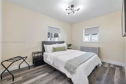 631 NE 57th St, Oakland Park, FL 33334 - Photo 10