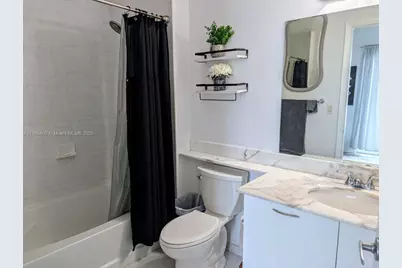 234 NE 3rd St #1204, Miami, FL 33132 - Photo 8