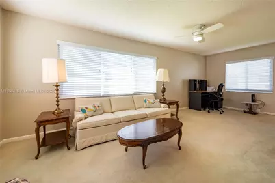 8544 N Campanelli Blvd, Plantation, FL 33322 - Photo 14
