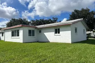 8544 N Campanelli Blvd, Plantation, FL 33322 - Photo 24