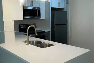 6001 SW 70th St, South Miami, FL 33143 - Photo 10