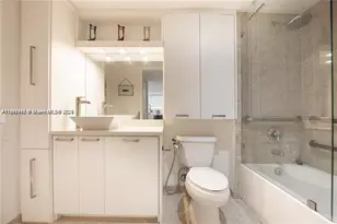 111 E Flagler St, Miami, FL 33131 - Photo 8