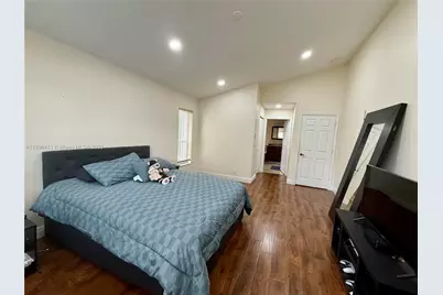 1115 NW 132nd Ave, Pembroke Pines, FL 33028 - Photo 10