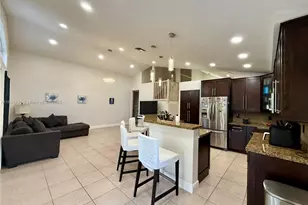 1115 NW 132nd Ave, Pembroke Pines, FL 33028 - Photo 8