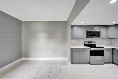 8401 W Sample Rd #20, Coral Springs, FL 33065 - Photo 6