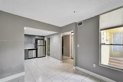 8401 W Sample Rd #20, Coral Springs, FL 33065 - Photo 8